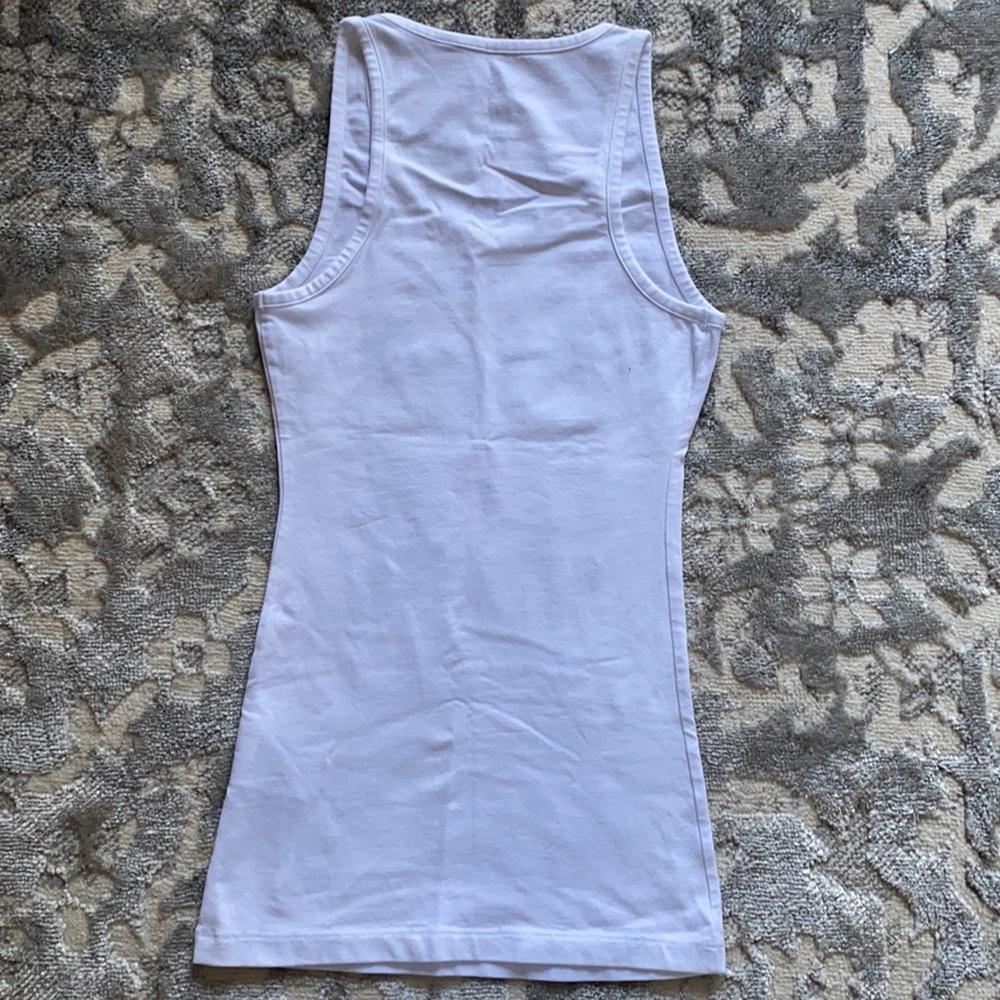 Guess - Picture 4 of 7